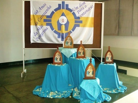 CONFIRA AS FOTOS DO ENCONTRO DIOCESANO DE MISSIONÁRIOS DA MÃE RAINHA