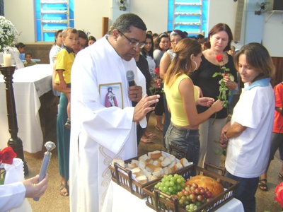 MISSA E CAFÉ DA MANHÃ DO DIA DAS MÃES NA PARÓQUIA BOM JESUS EM BARRETOS