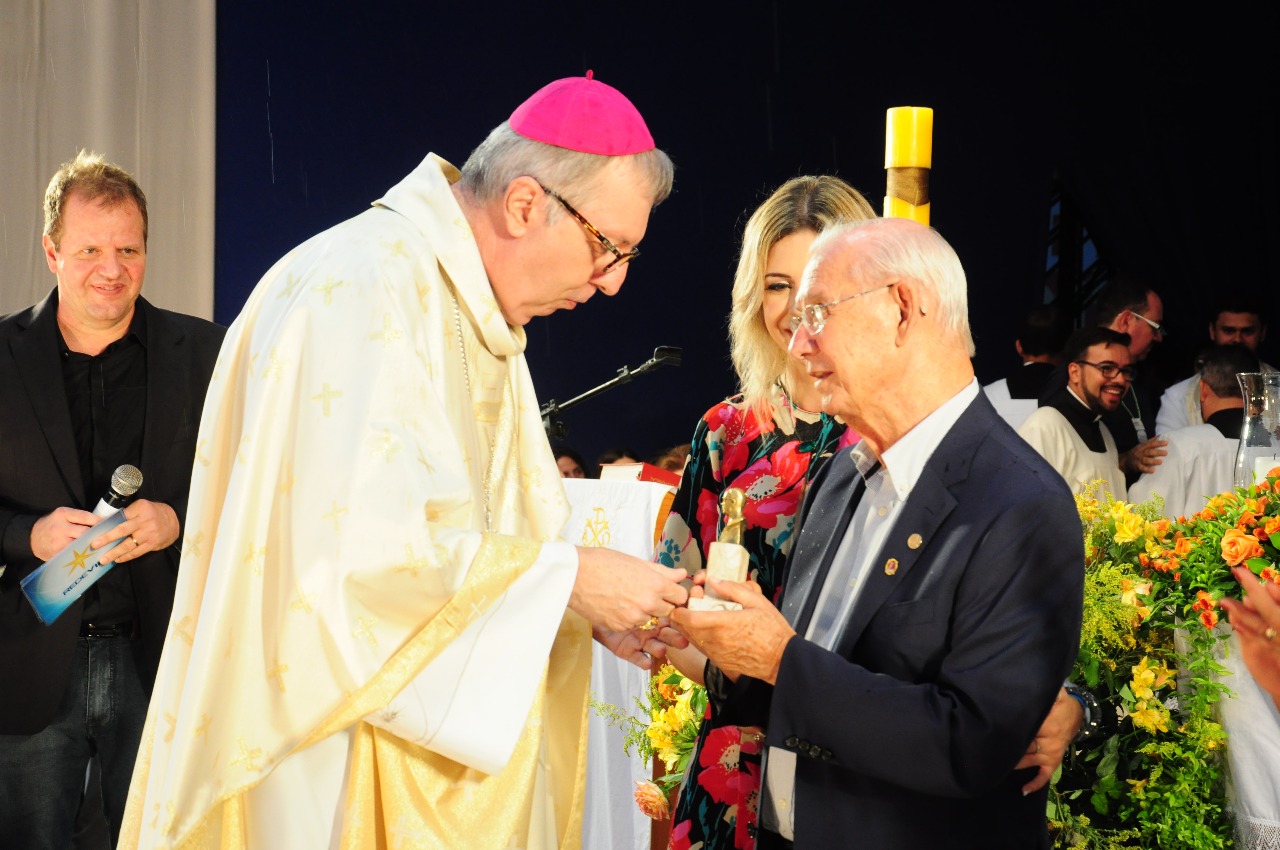 Dom Milton foi o paraninfo da 27ª Edição do Troféu Dom José de Matos Pereira