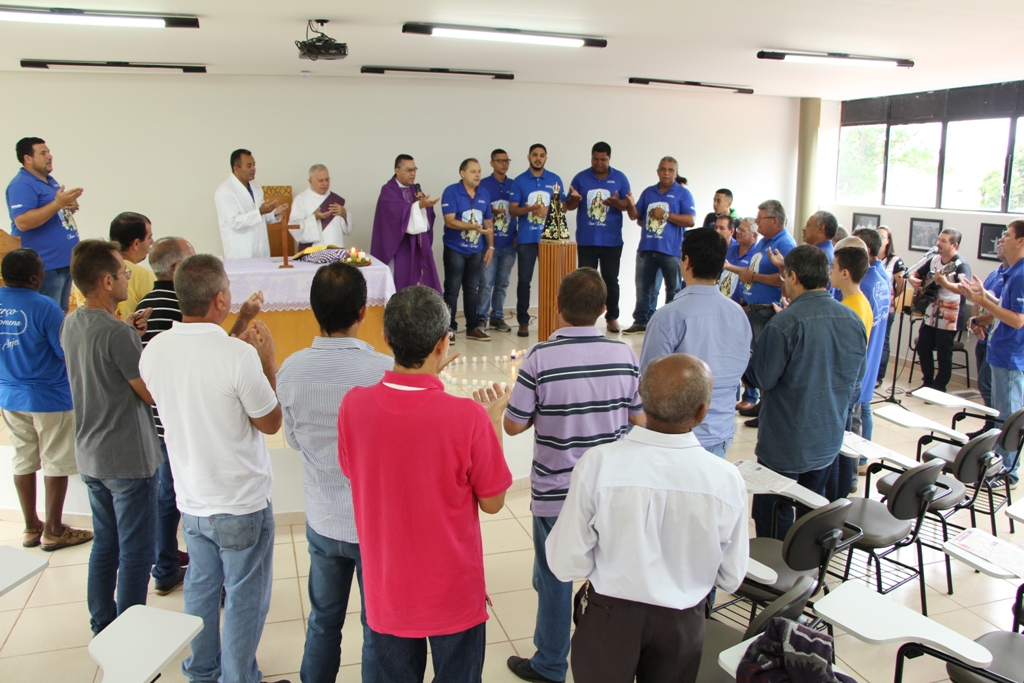 Foto | Terço dos Homens da Comunidade Santa Edwiges de Barretos realiza retiro espiritual para celebrar 2 anos do grupo