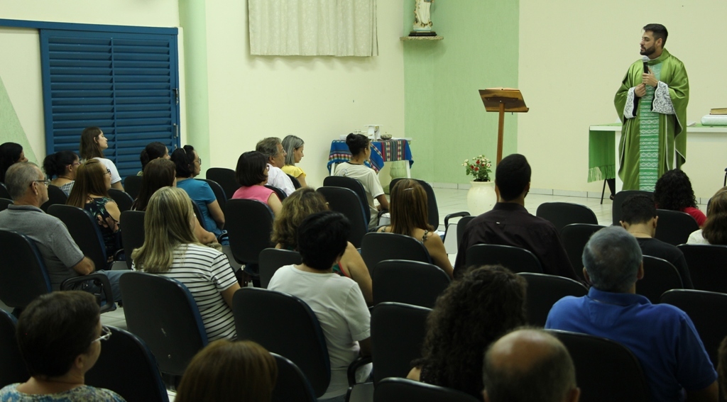 Foto | Missa marca o início da abertura do Ano Letivo da Escola de Teologia para Leigos