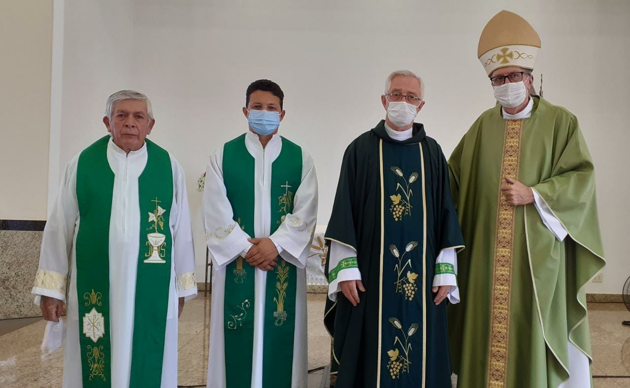 Foto | Padre Antônio se despede da Paróquia São João Batista de Barretos