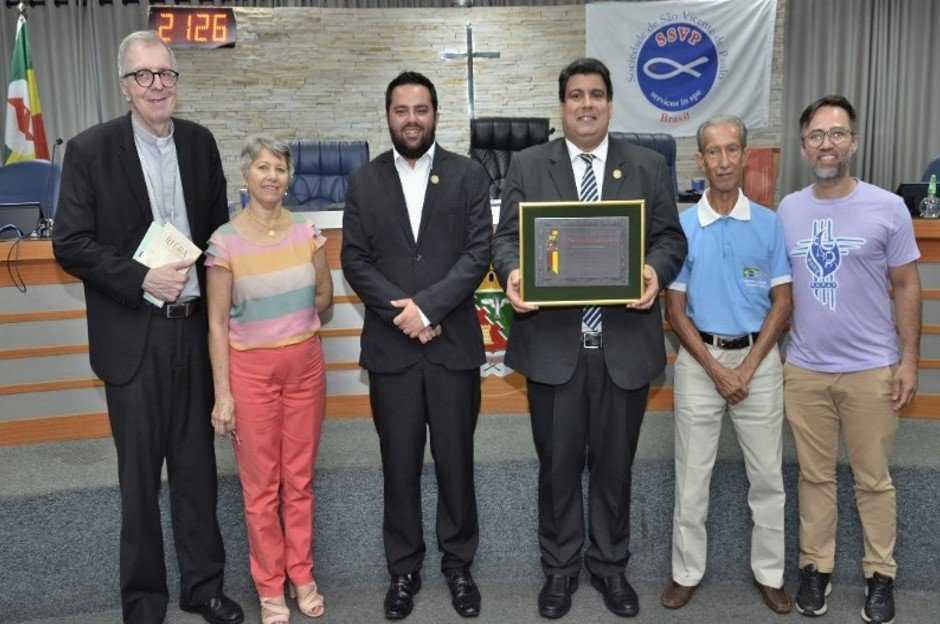 Presidente internacional da SSVP recebe título de cidadão honorário de Barretos