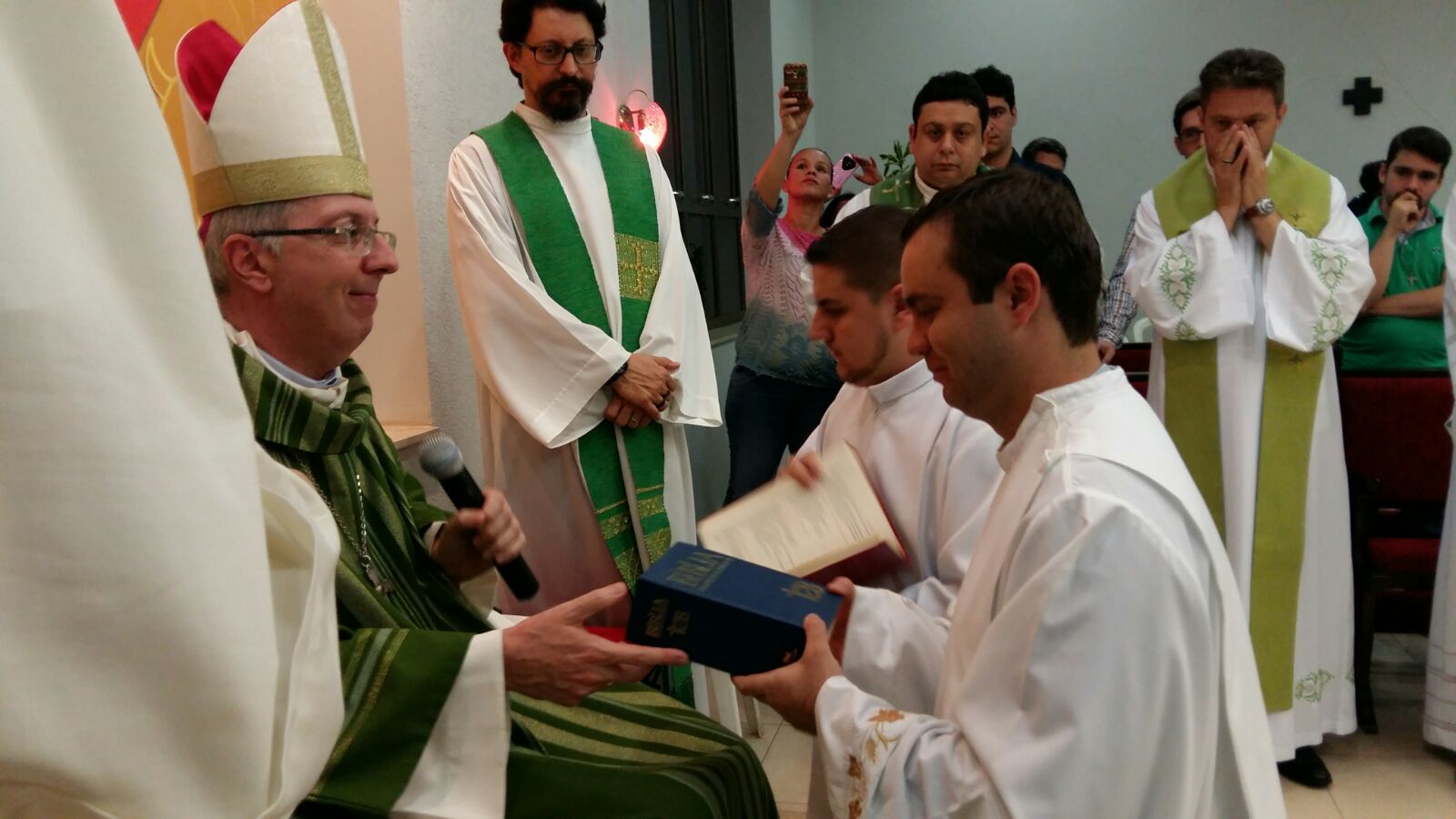 Seminarista Flávio é admitido ao Ministério de Leitor