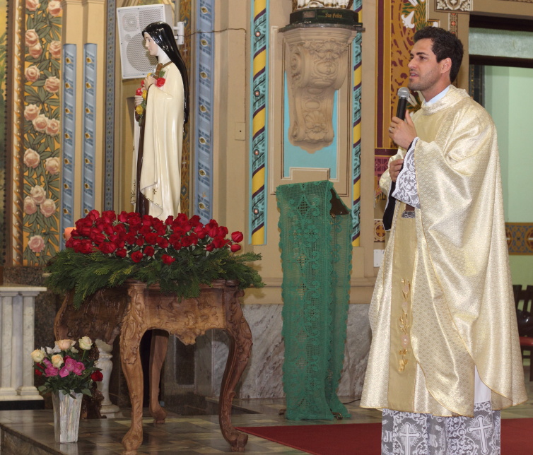 Comunidade da Catedral celebra o Dia de Santa Teresinha do Menino Jesus