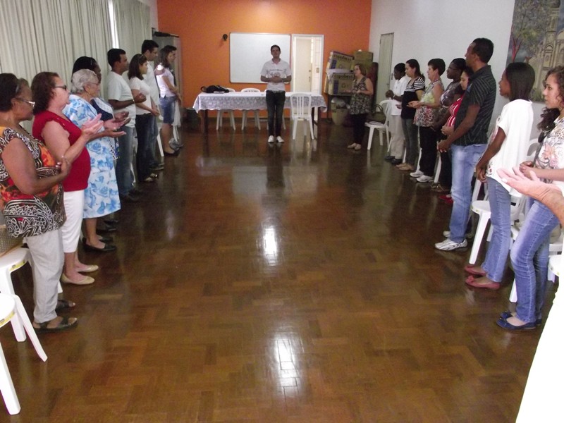 Membros de Pastorais da Acolhida se preparam para a Missa Jubilar dos 40 anos de criação da diocese