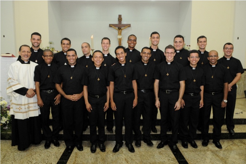 Noviços Dehonianos fazem a primeira profissão religiosa em Barretos