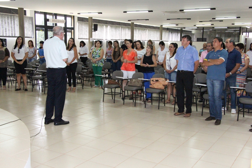 Aproximadamente 60 profissionais da educação de Barretos participam de encontro promovido pela Pastoral da Educação