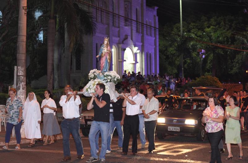 Paroquianos e devotos celebram o Dia de Nossa Senhora do Rosário em Barretos