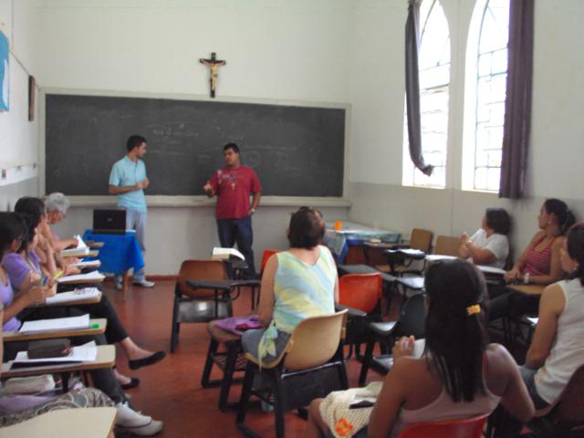 Introdução à Sagrada Escritura é tema da Escola de Teologia em Colômbia