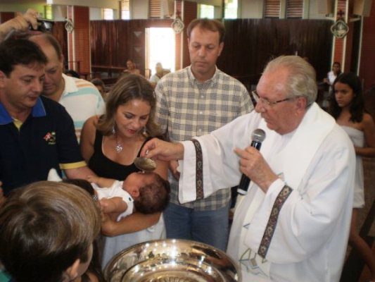 CURSO DE BATISMO E BATIZADOS NA PARÓQUIA SÃO SEBASTIÃO DE GUAÍRA