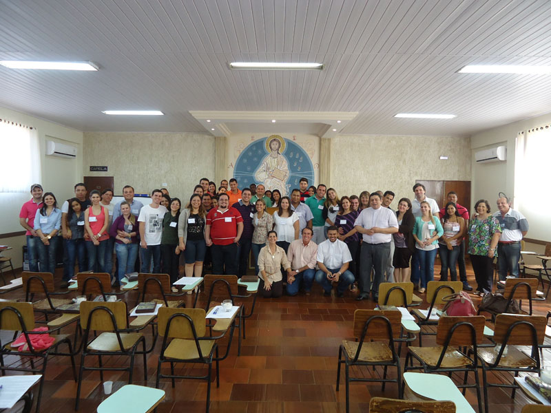 23 casais participam de Curso de Noivos em Morro Agudo