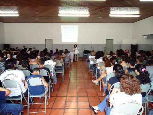 SETOR JUVENTUDE PROMOVE ENCONTRO DE CRISMANDOS EM GUARACI