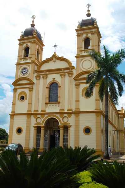 DIOCESE CELEBRA OS 10 ANOS DE DEDICAÇÃO DA CATEDRAL DO DIVINO ESPÍRITO SANTO