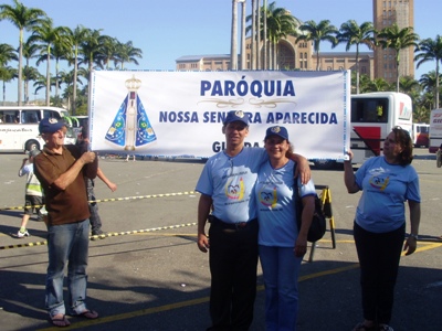 CATEQUISTAS DA PARÓQUIA N. S. APARECIDA DE GUAÍRA EM ROMARIA DOS CATEQUISTAS EM APARECIDA - SP