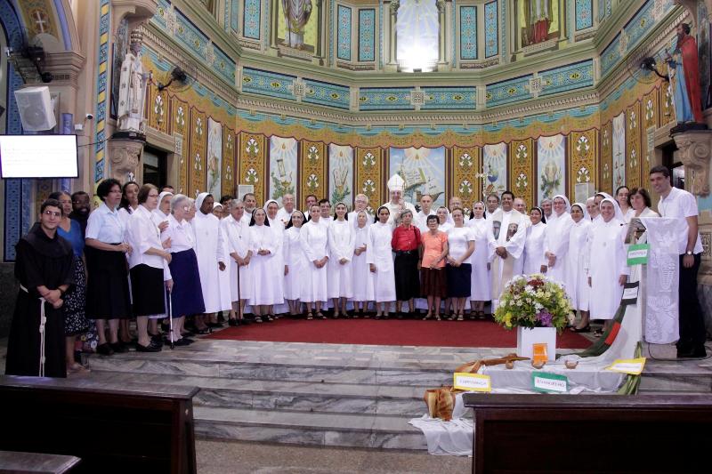 Cerca de 60 religiosos e religiosas participam da missa do Dia da Vida Consagrada em Barretos