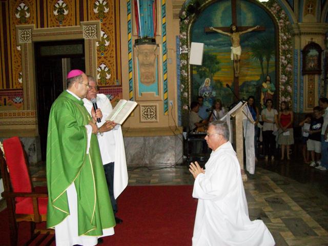 Bispo ordena o primeiro diácono permanente da diocese na sexta-feira