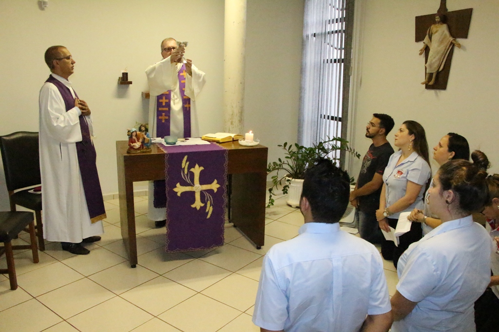 Missa presidida por dom Milton marca encerramento da Novena de Natal na Cúria Diocesana 