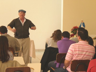 CURSO DE NOIVOS REUNIU 15 CASAIS NA PARÓQUIA SÃO SEBASTIÃO EM GUAÍRA