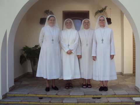 IRMÃS PEQUENAS MISSIONÁRIAS DE MARIA IMACULADA COMEMORAM 1 ANO NA DIOCESE DE BARRETOS